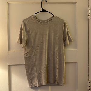 Lululemon mens “metal vent breathe” shirt